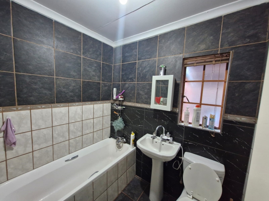 To Let 3 Bedroom Property for Rent in Kathu Northern Cape